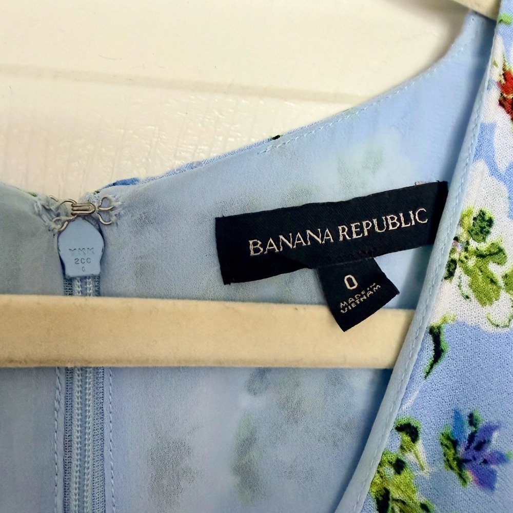 Banana Republic Light Blue Floral Maxi Dress — Size 0 - Picture 3 of 9